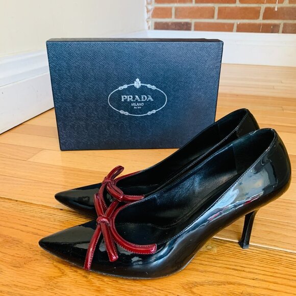 PRADA Black Patent Leather Heels With Maroon Bow, Size 41 US 11 - Picture 4 of 16